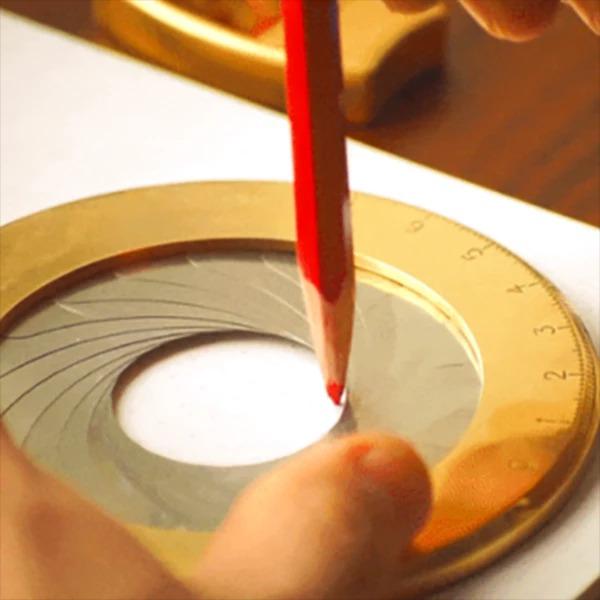 Iris Campaign-brings together the art of drawing and photography